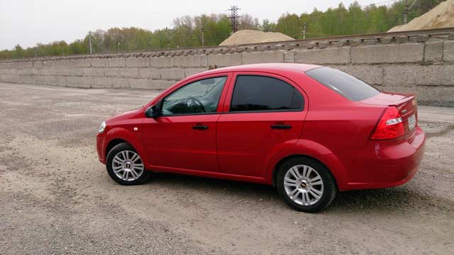 Chevrolet Aveo Roșie - Chirie Auto Chisinau, Moldova2