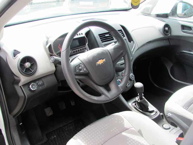 Chevrolet Aveo White - Прокат Автомобилей в Кишинёве, Молдове4