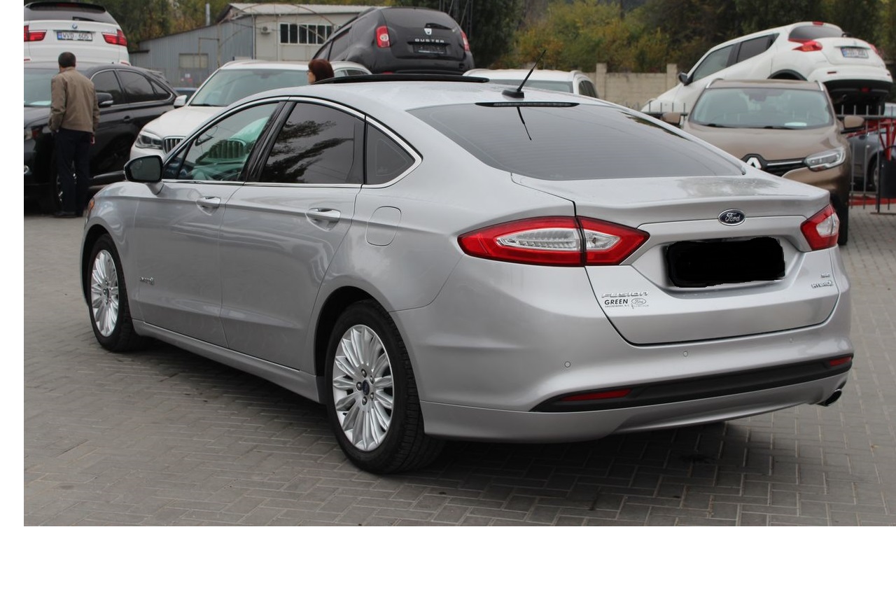 Noleggio Auto in Moldova, Chisinau - Ford Fusion Silver2