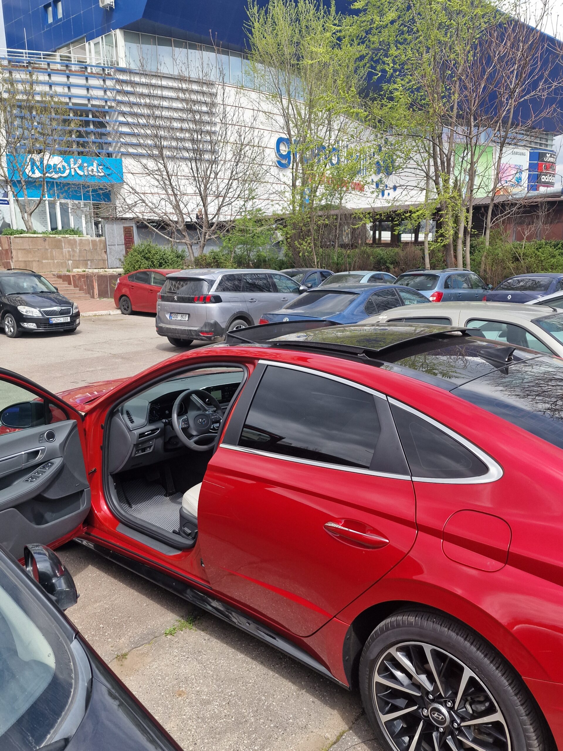 Hyundai Sonata 1.6 - Аренда Авто в Кишинёве, Молдове2
