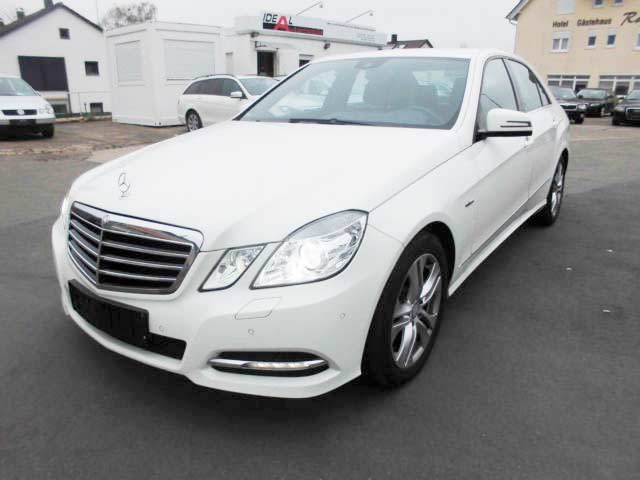 rent a car for wedding chisinau - MERS E CLASS white -3